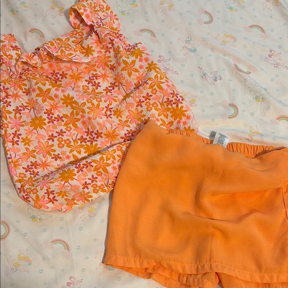 Toddler Girl Outfit - Picture 1 of 3